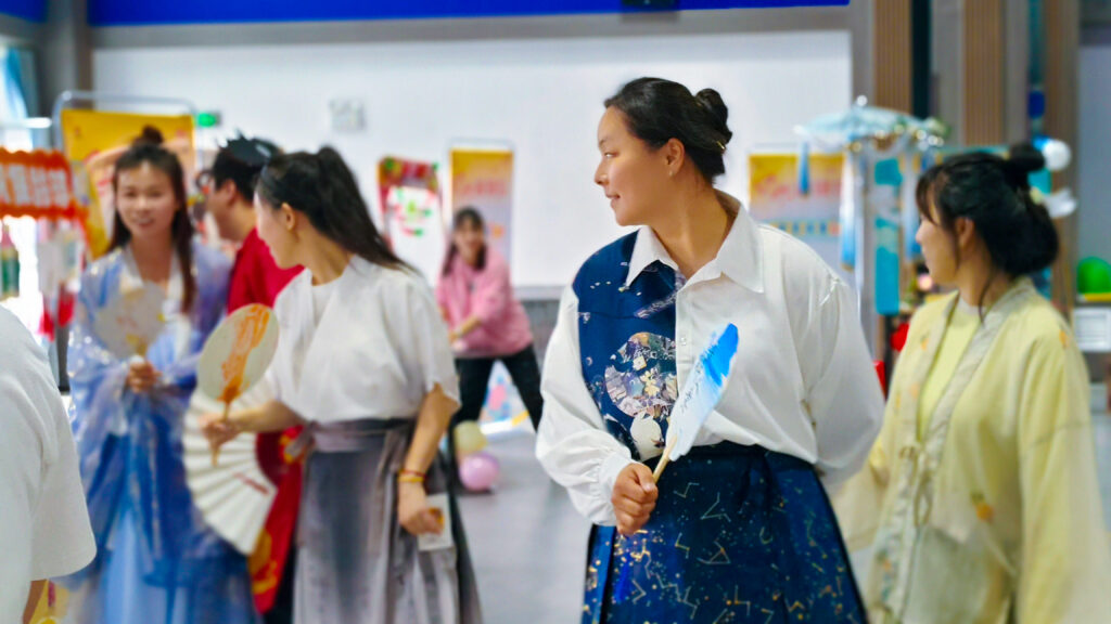 KA电子物流中秋游园会